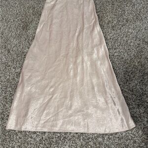 Aritzia Babaton Maxi Skirt Denude color
Size 6